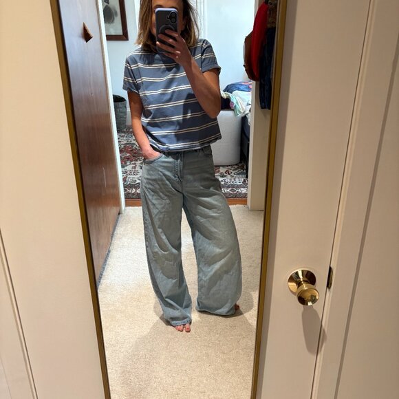 Like-new Reformation Cary Lived-In Wide-Leg Jeans in Cheyenne (Size 25) - Picture 4 of 5